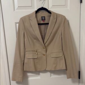 Elegant Vince Camuto sz 8 Beige Blazer
